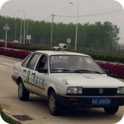 针对三类人群的学车技巧最重要的还是心态。