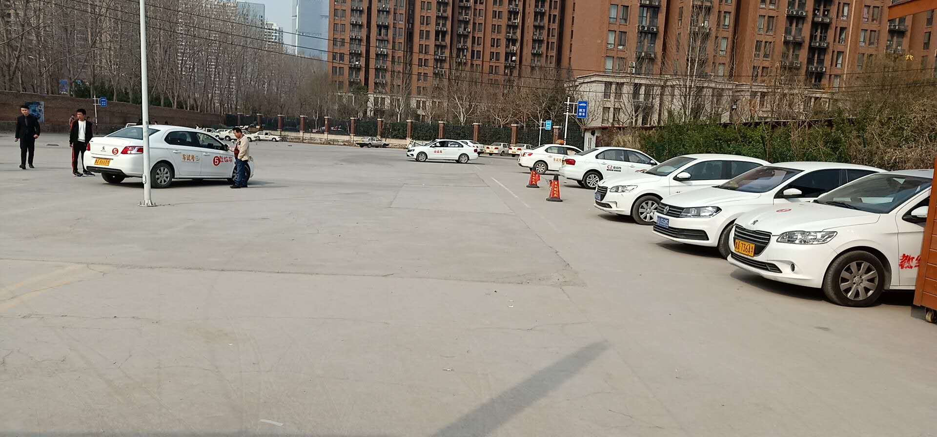 郑州驾？技菡