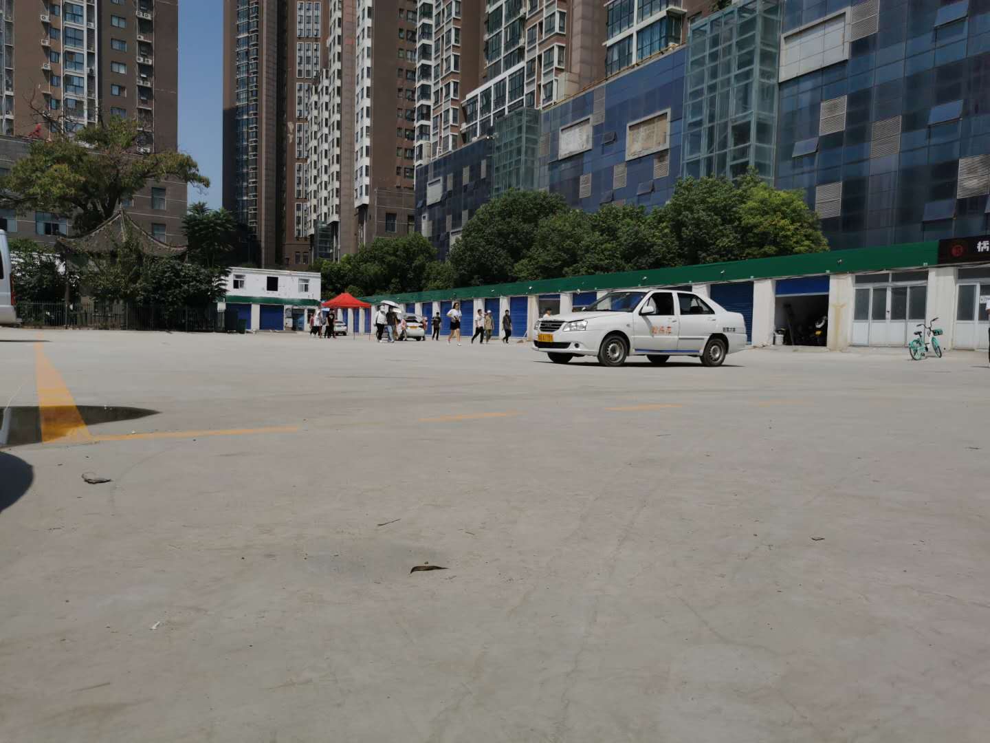 快速通过驾？颇慷