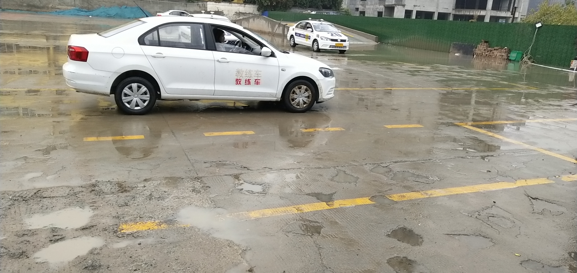 驾校练车