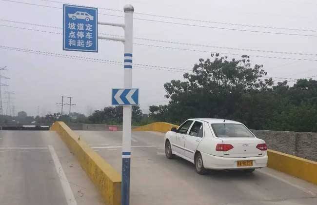 郑州学车坡道停车考试技巧你值得拥有！德信体育