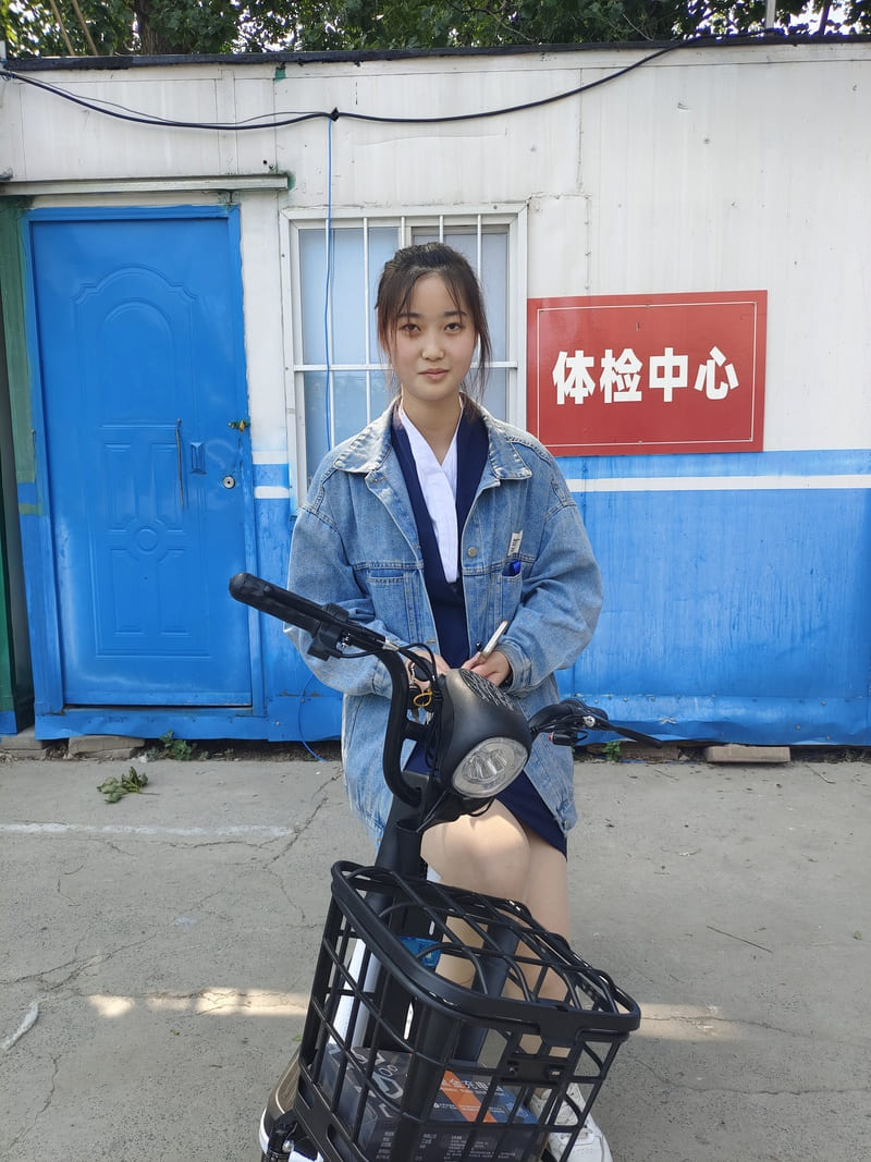 揭秘驾考第一步：驾校报名当天需要体检吗？